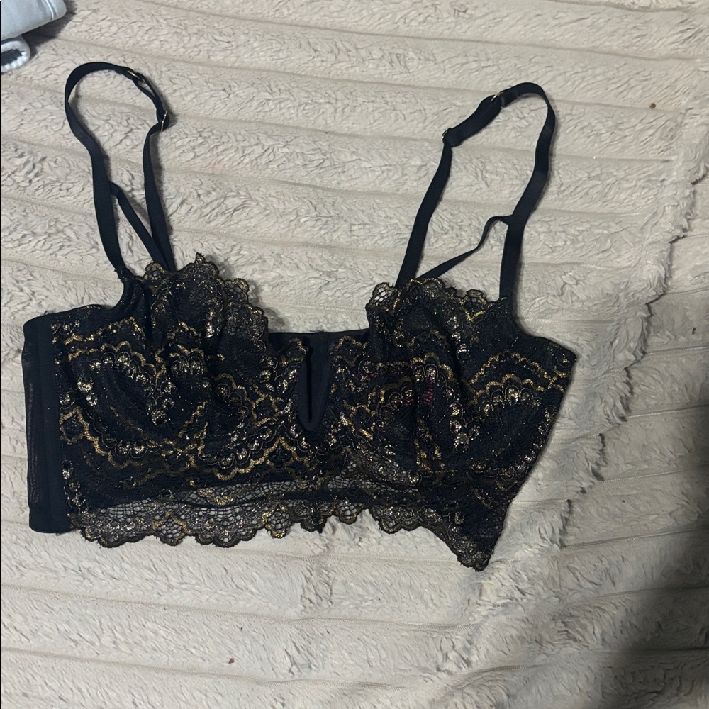 Lasenza Small 12.5” across
